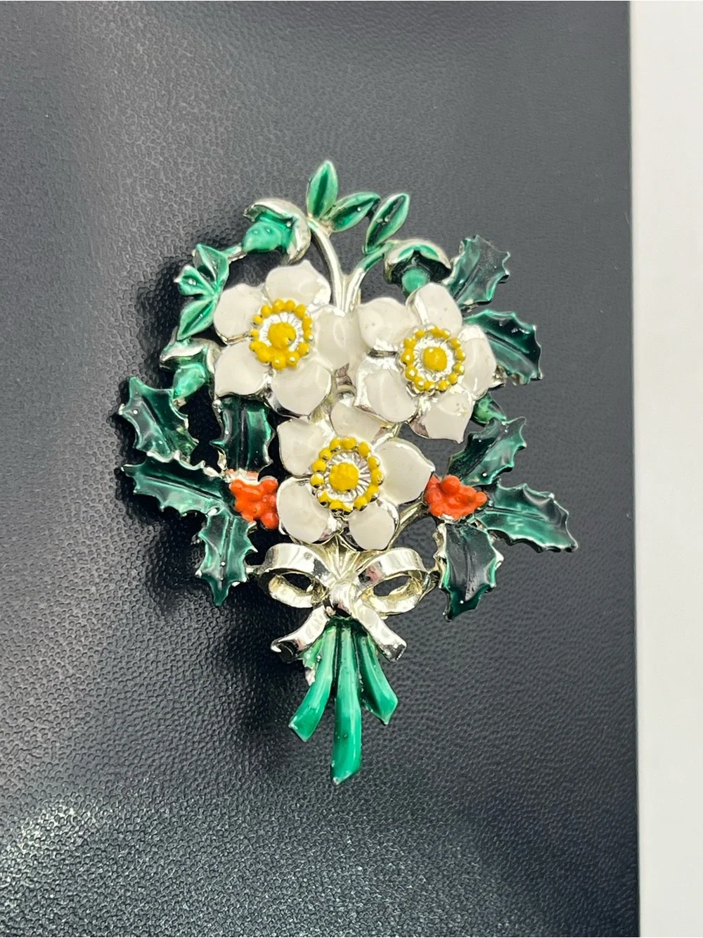 Exquisite brand Christmas flower holly enamel gold tone red green brooch pin
